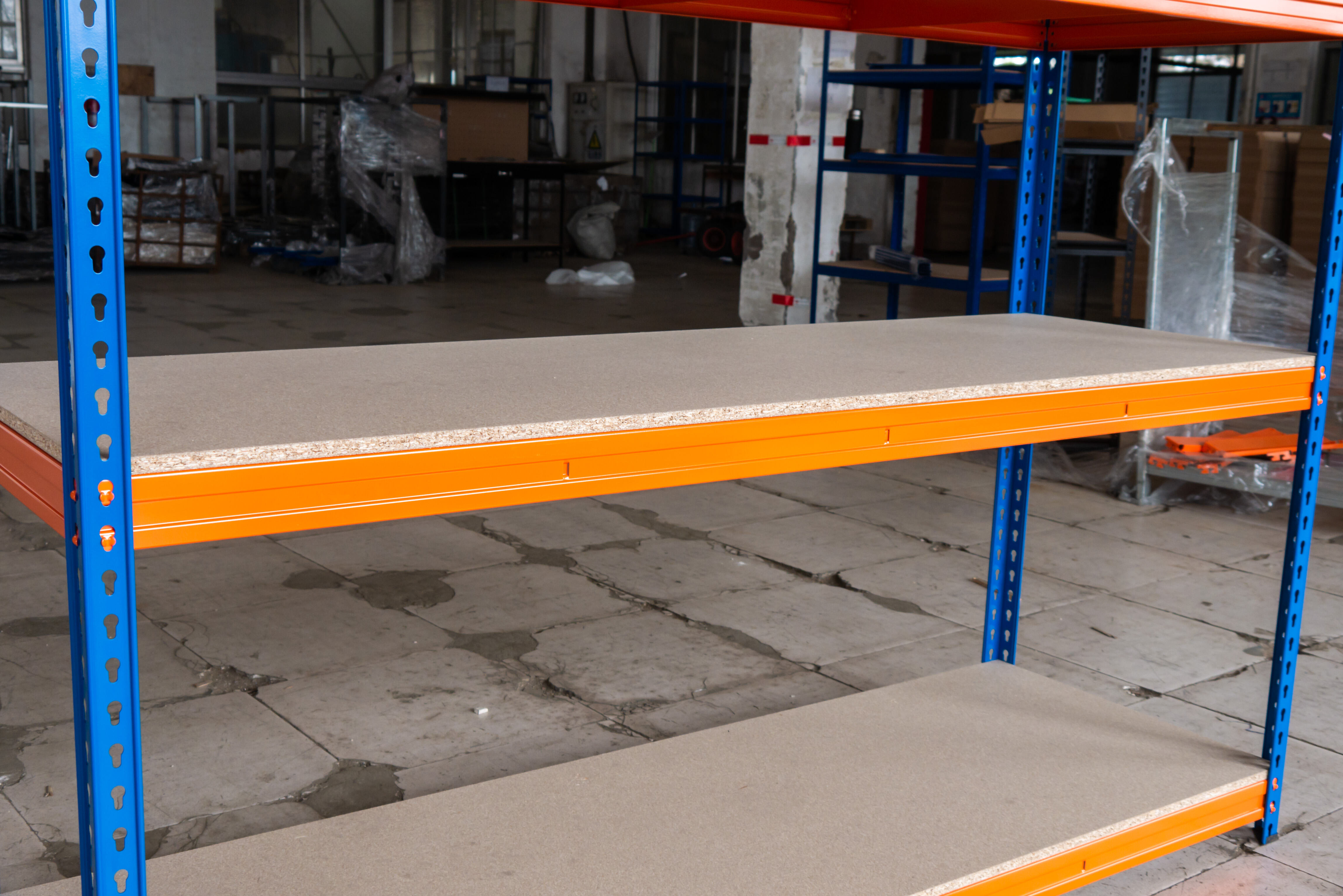 How do facilities choose the right metal bench for workshops?