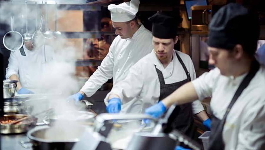 Types-of-chef-uniforms-1024x683.jpg