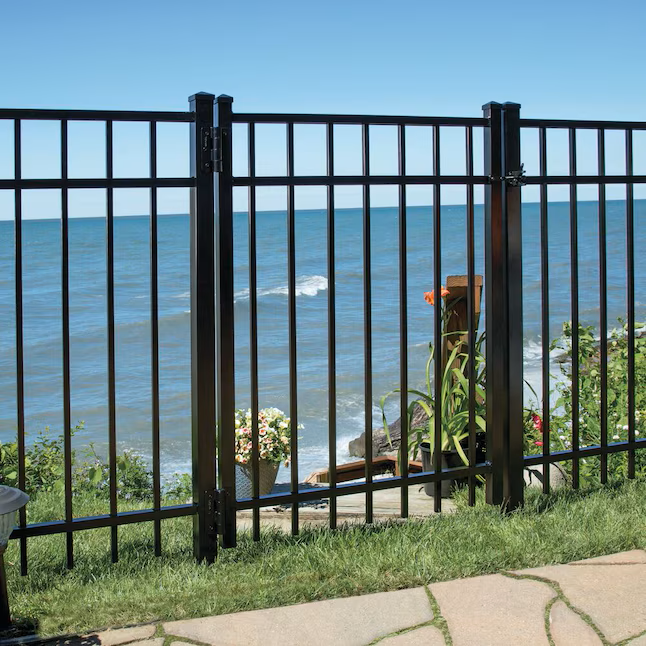 Why Aluminum Fence is a Great Choice for Coastal Properties