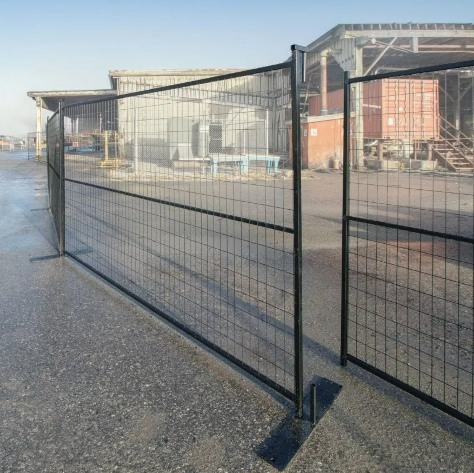 Convenient Temporary Fences for Short - Term Projects
