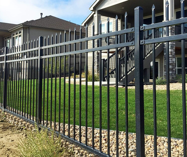 Recinzione in acciaio: Alta resistenza per aree ad alta sicurezza