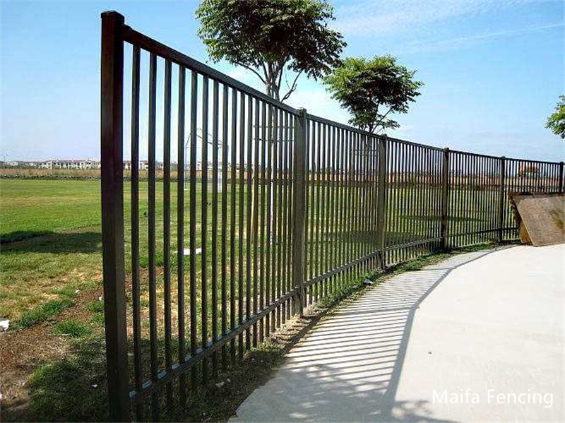 Is Aluminum Fence a Good Choice for Coastal Areas?
