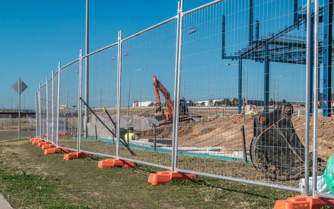 Temporary Fences: Essential Standards for Construction Site Safety Compliance
