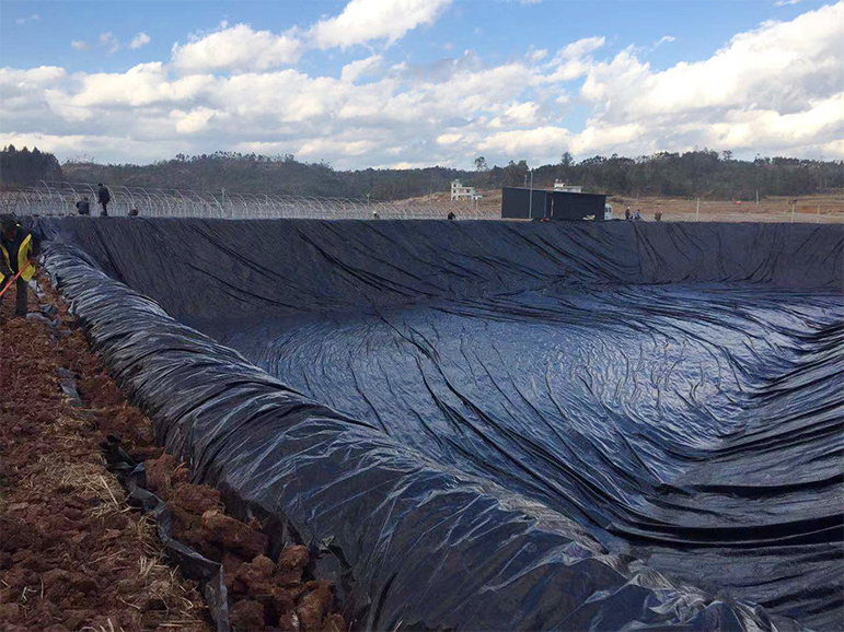 Aquaculture impermeable cloth