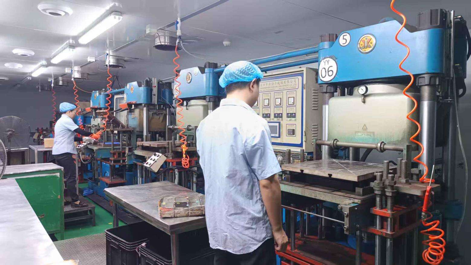 Féiniúlacht an Bhainisteora