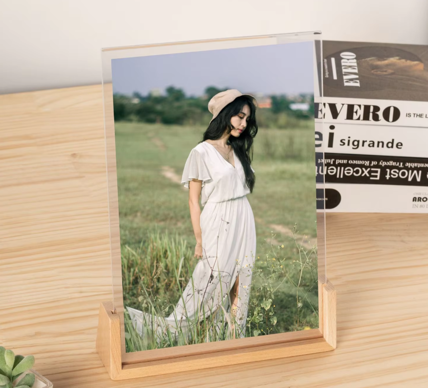 What are acrylic floating frames?