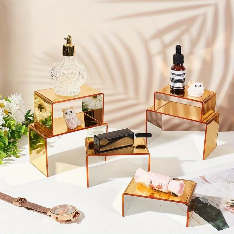 How to design a custom acrylic display case?