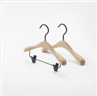 Why Bamboo Clothes Hangers Outperform Traditional Wood