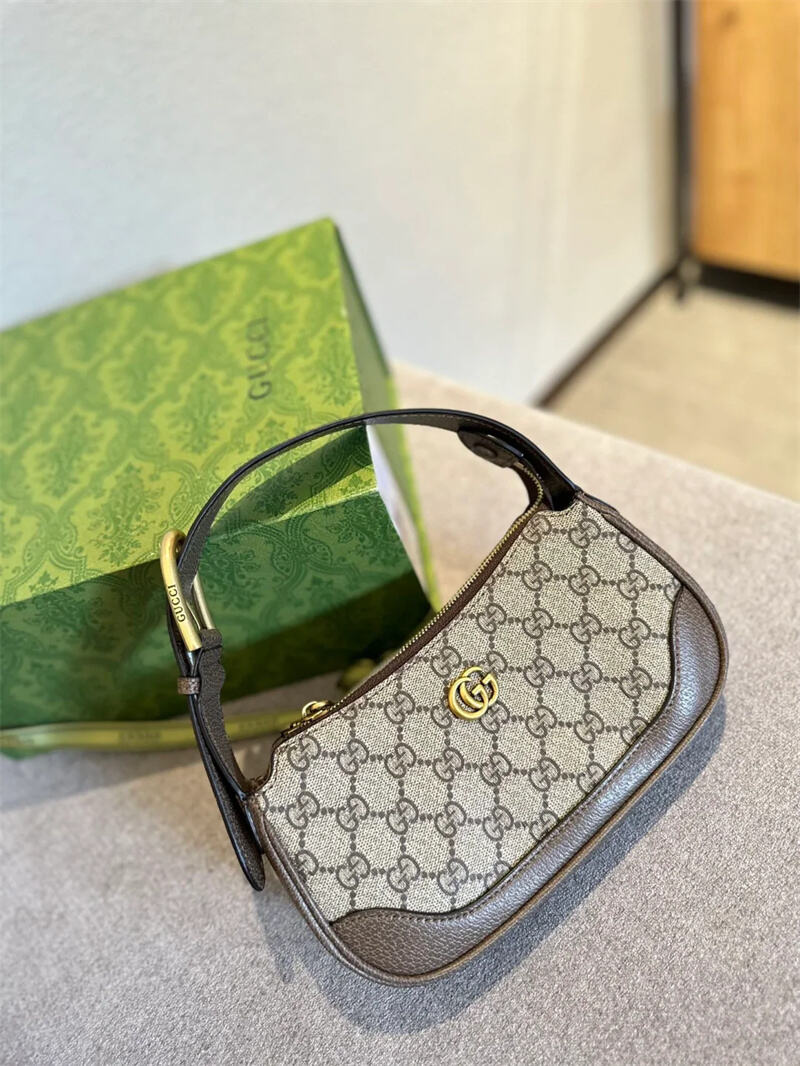 gucci.jpg