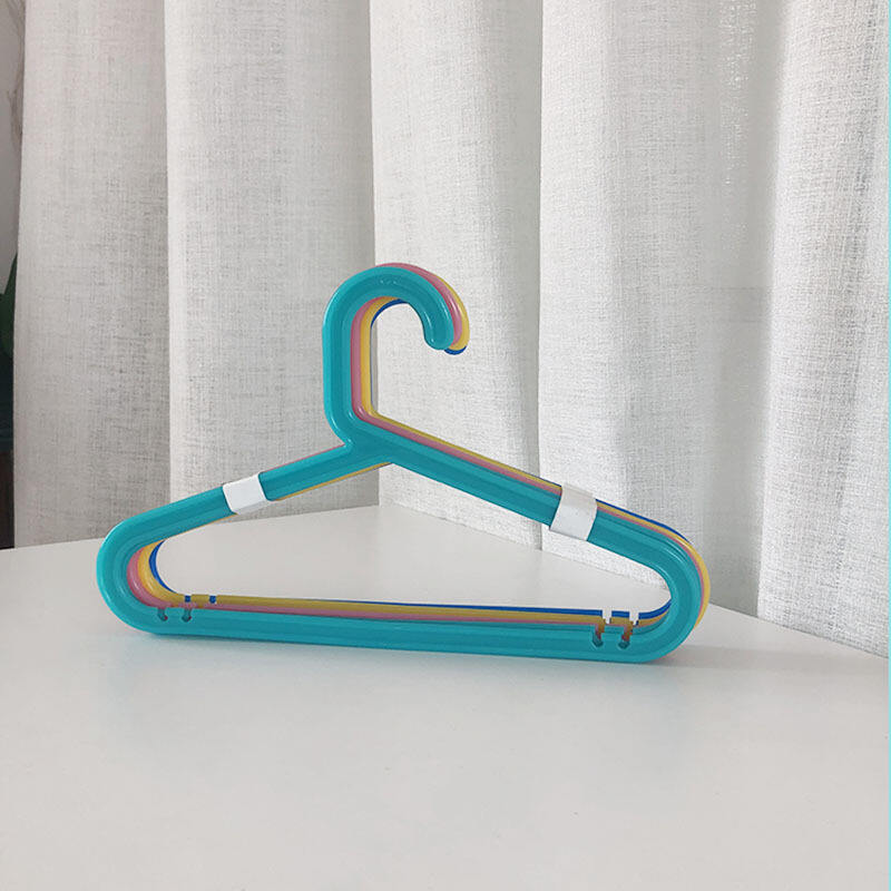 Environmentally friendly material plastic clothes hanger