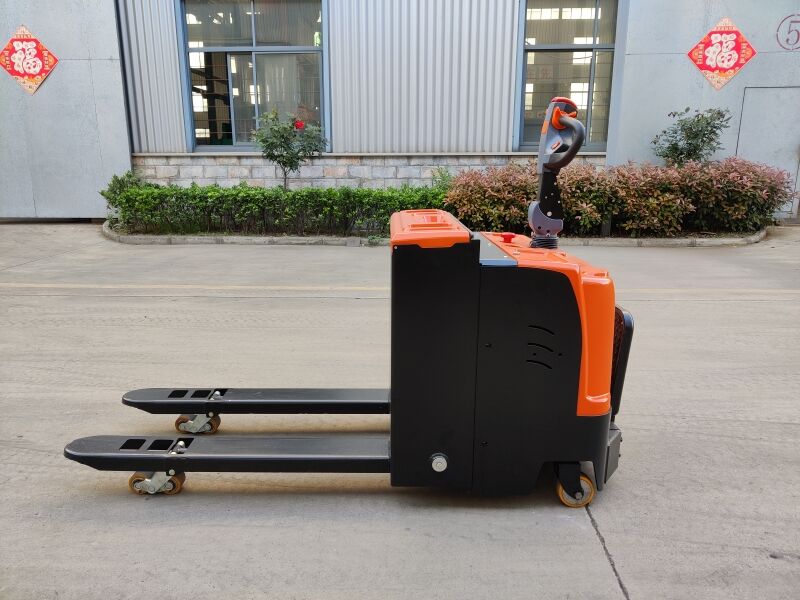 The Advantages of Using Electric Pallet Trucks