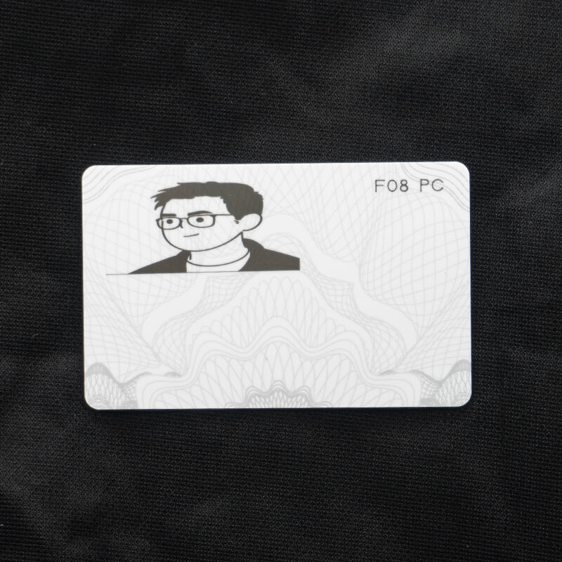 Harga Kilang, Kad ID Komersial Daripada Bahan Polikarbonat 100%, Boleh Disuai Padan