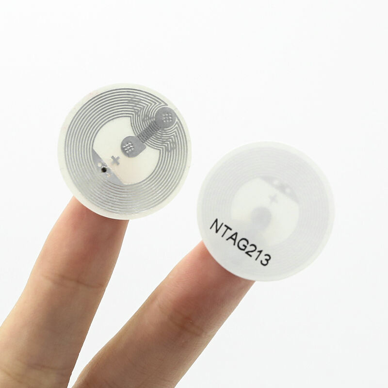 Rolo de etiqueta adesiva rfid redonda com chip NTAG213, etiqueta nfc rfid para gerenciamento de ativos