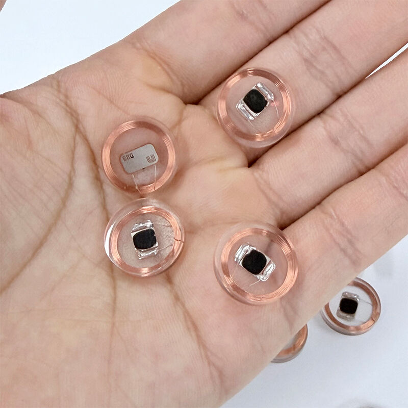 علامات RFID دائرية شفافة من مادة PVC مع ملف نحاسي، ومزودة بتقنية Mifare Desfire EV3 بسعة 2 كيلوبايت