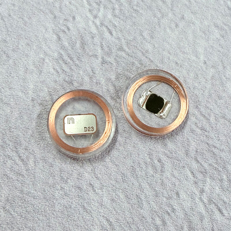علامات RFID دائرية صغيرة جدًّا (عملات) شفافة من مادة PVC مع ملف نحاسي، وتعمل في نطاق التردد العالي (HF) وفق المعيار ISO14443A، ومزودة بتقنية Mifare Desfire EV3 بسعة 2 كيلوبايت
