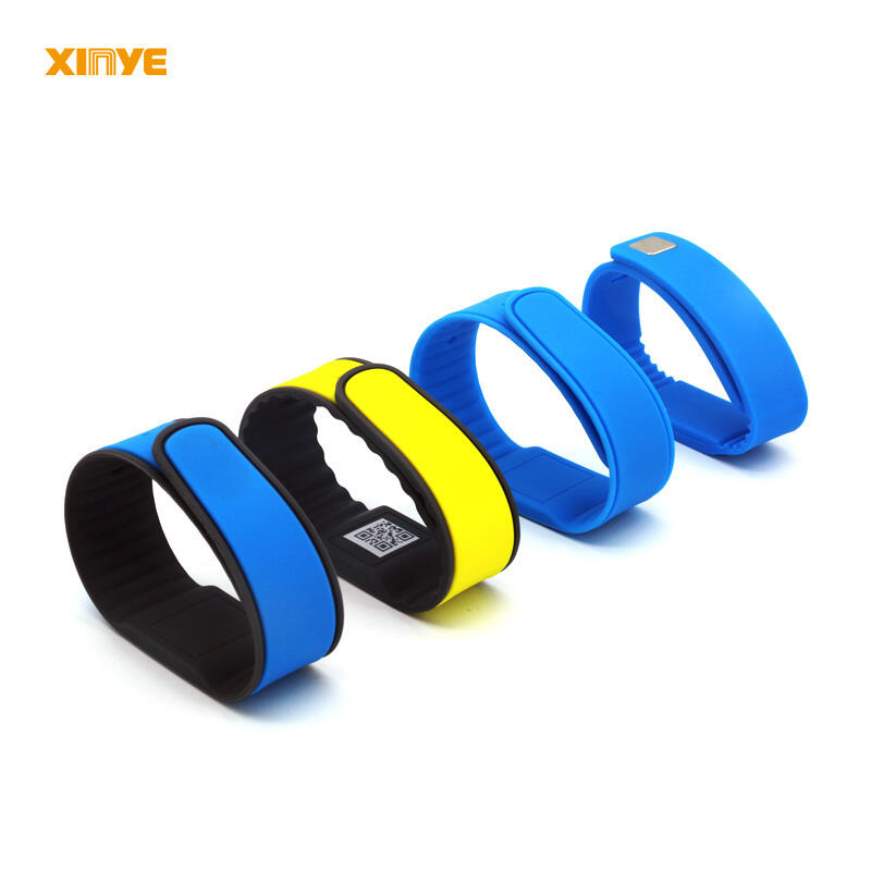 Adjustable Custom QR Code Printing Rubber RFID Bracelet MIFARE Classic EV1 Silicone RFID Wristband