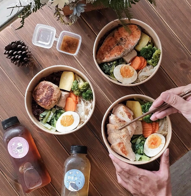 Quali ciotole per insalata uniscono resistenza ed estetica per i ristoranti?