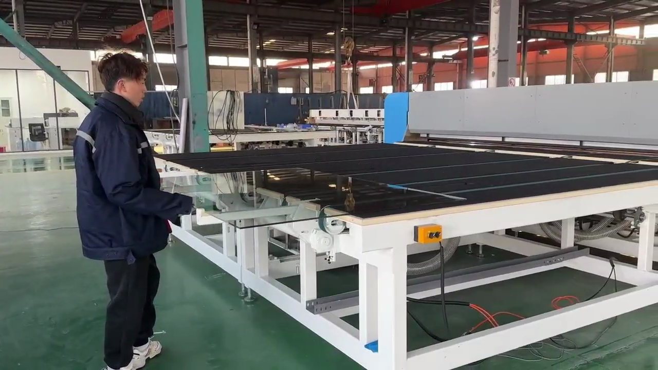 Laminated Glass Cutting Machine