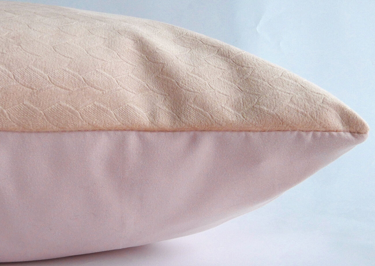 Embossed  velvet cushion cover factory