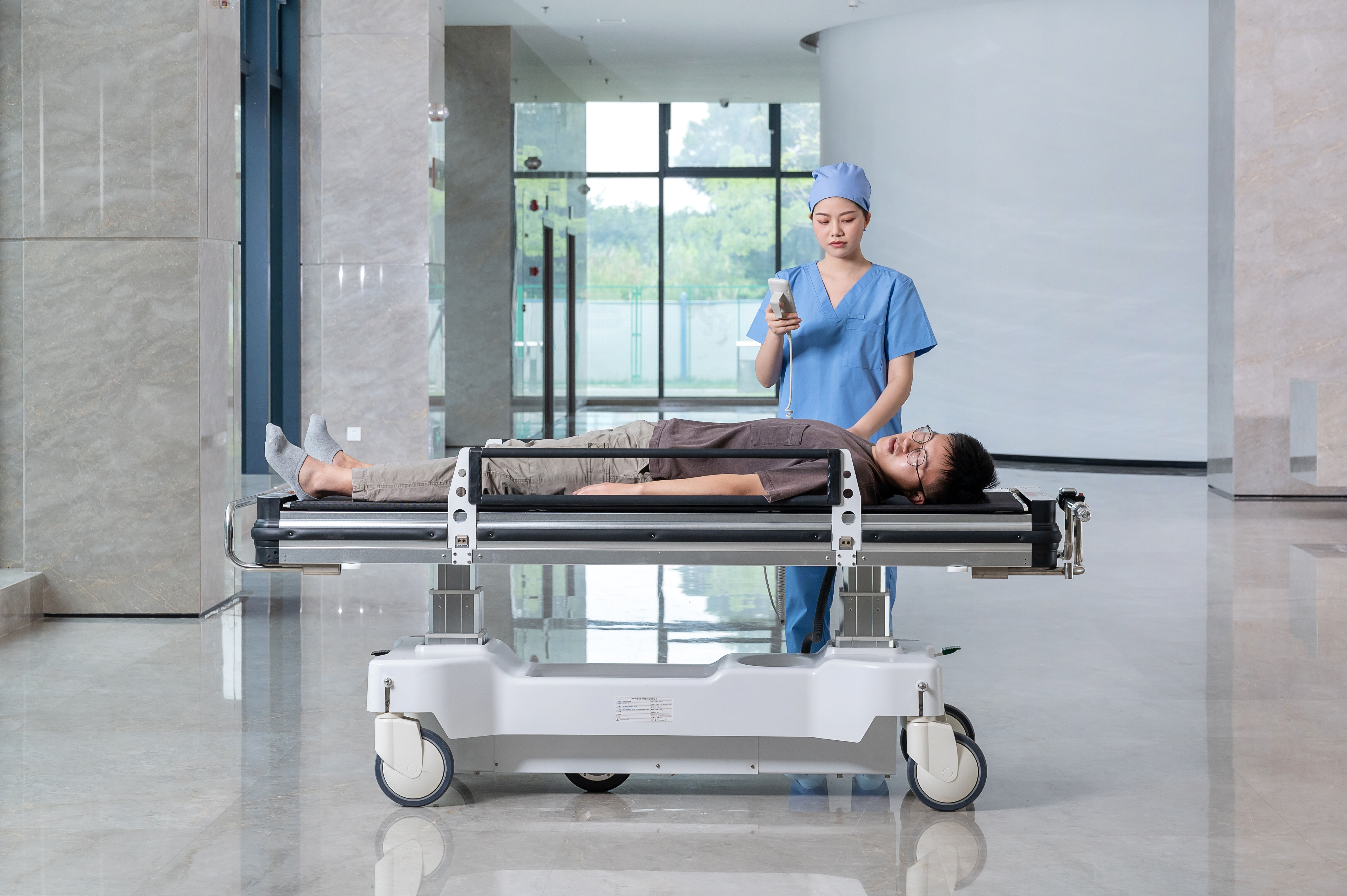 Customizing Hospital Stretchers to Fit Your Facility's Needs