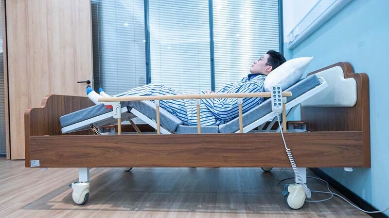 なぜ可動式の病院用ベッドが医療施設において不可欠なのでしょうか？