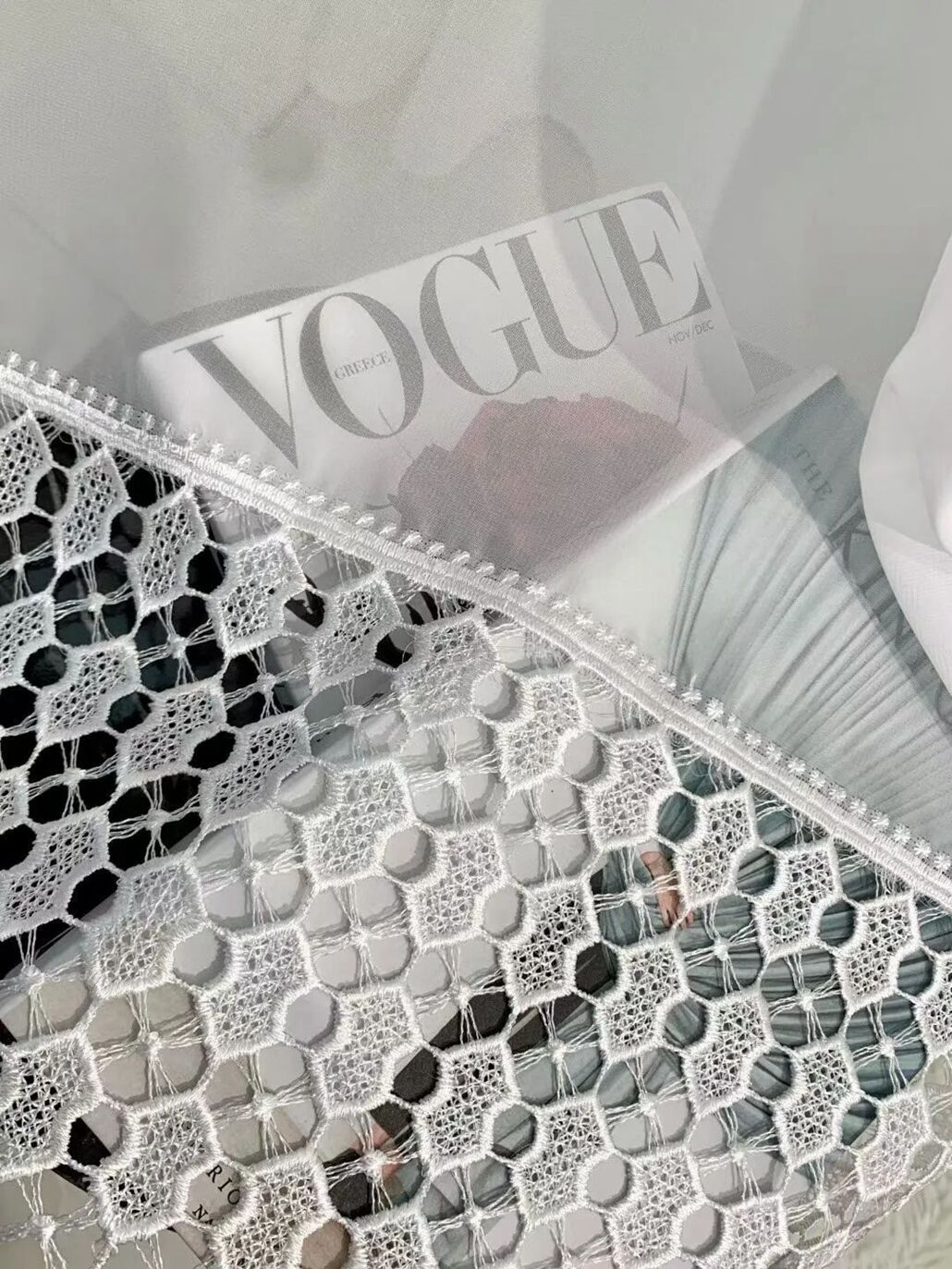 Foulola News:HDXZ/XYT/DKDG/XXLS/JGZ/SSEL/SWMT Embroidered Sheer details