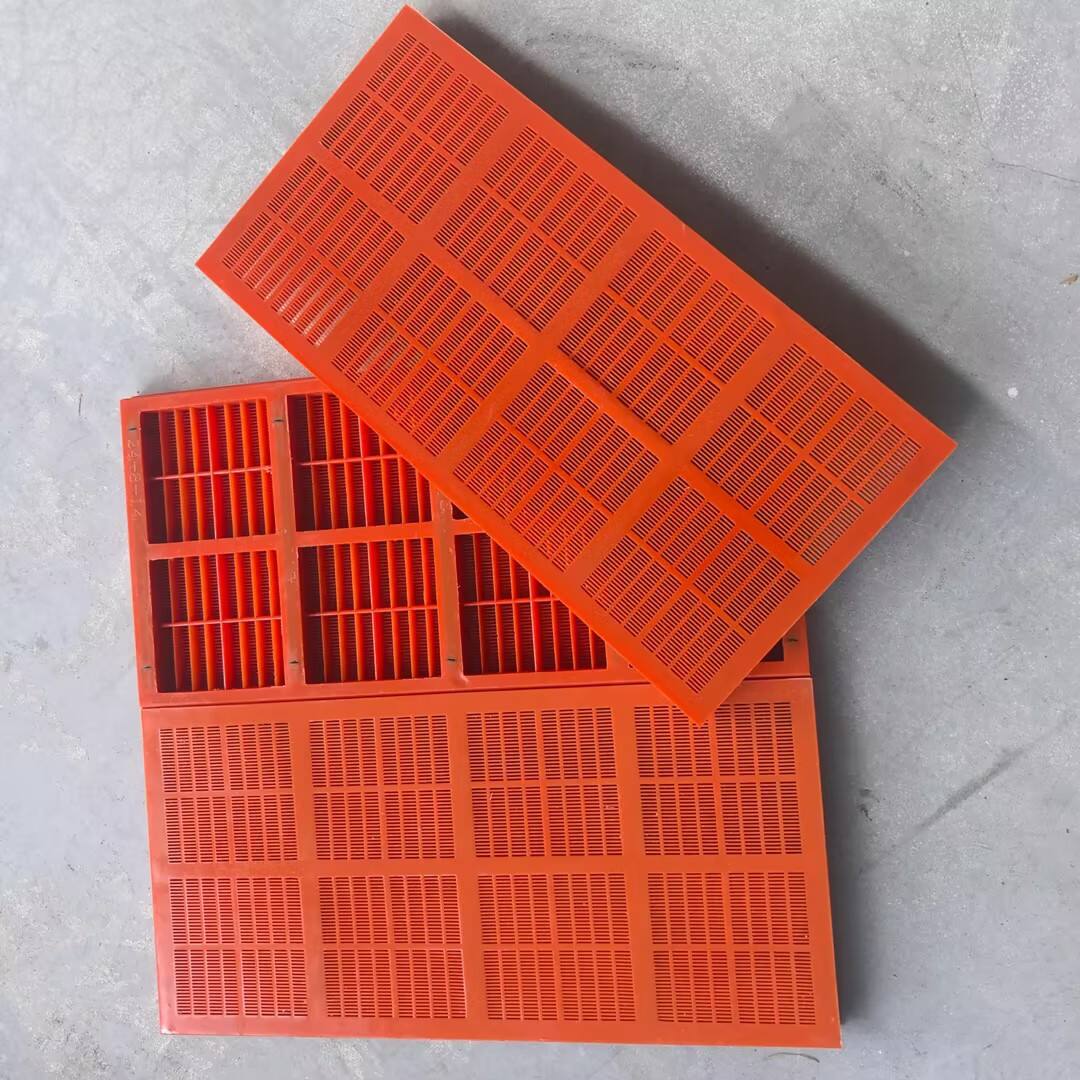 Dewatering Screens: Crucial for Moist Material Processing
