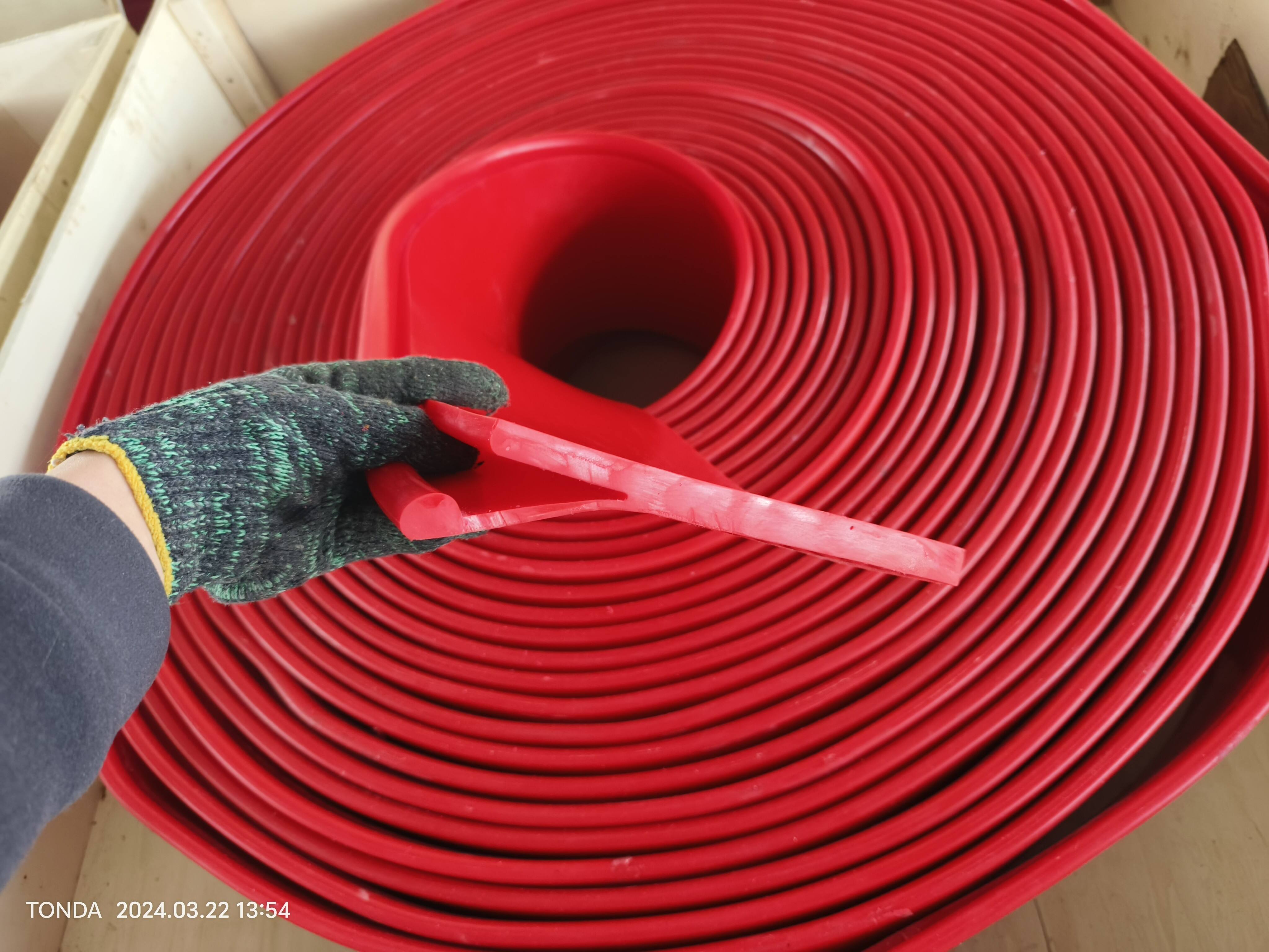 The Seal Integrity of Urethane Conveyor Skirtboard Sealing
