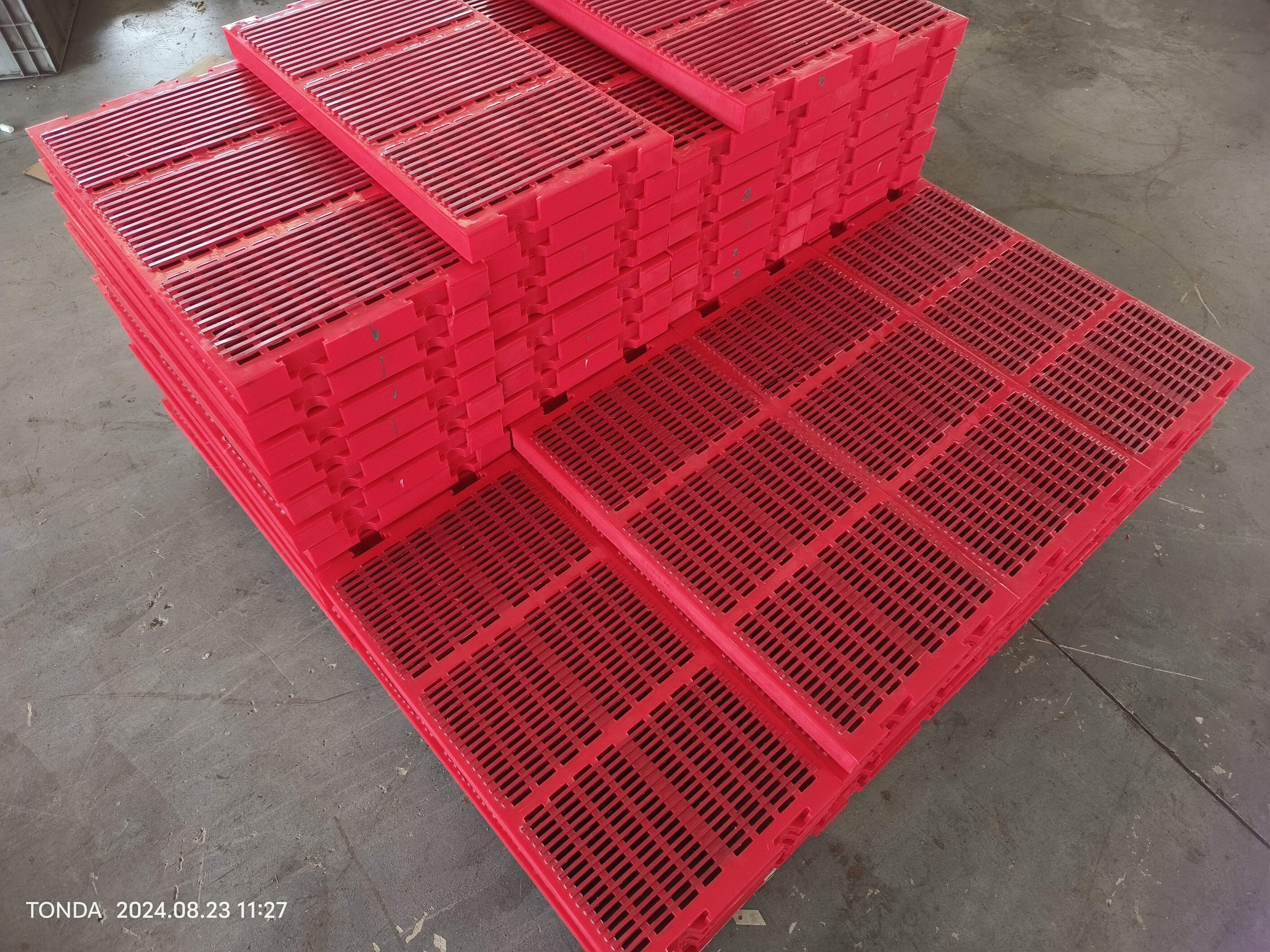 Deck Modular Panels for Large - Scale Screening Projects
