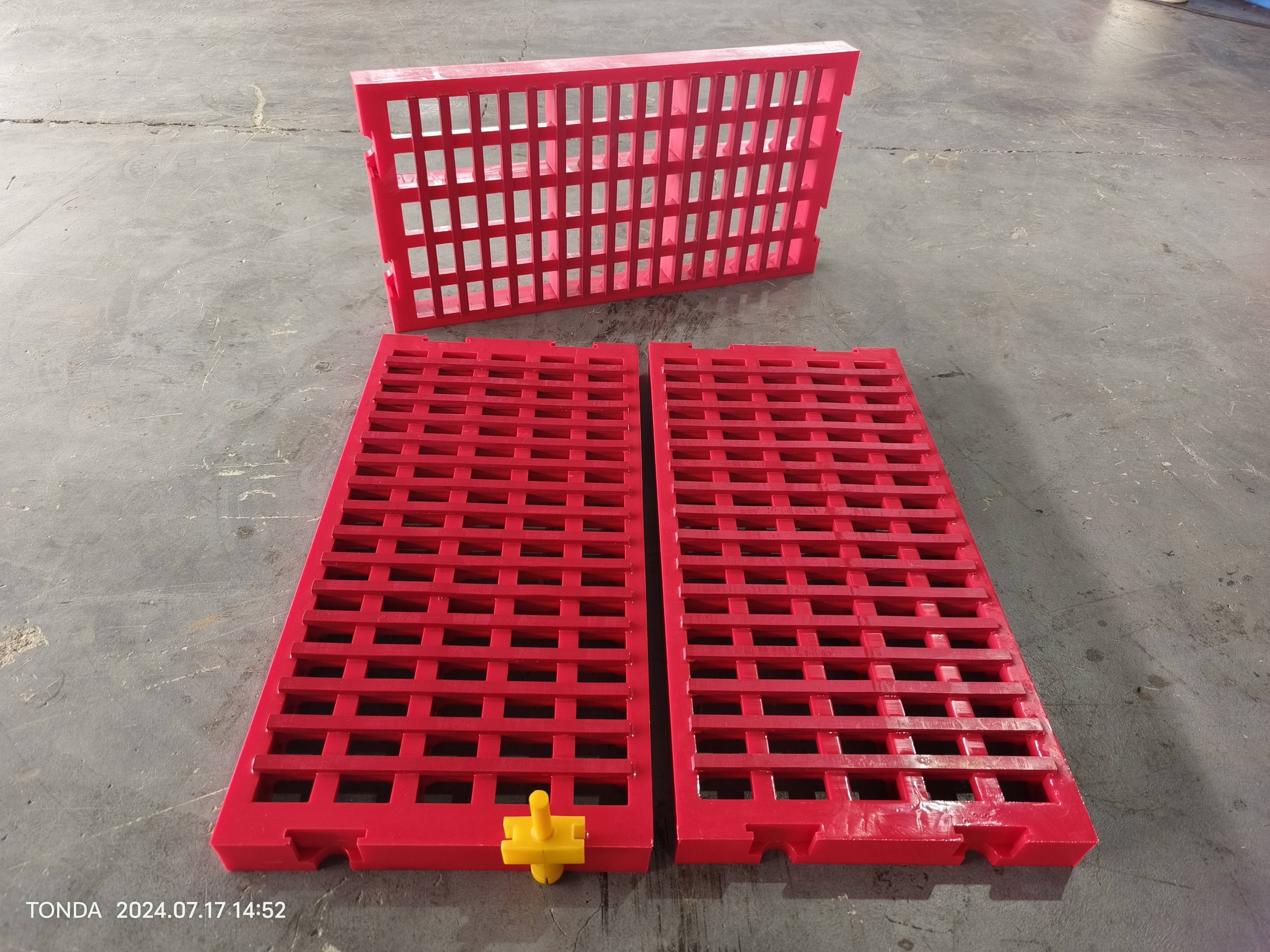 I-Deck Modular Panels ezimbili zokusetyenziswa kakhulu lokusebenzela ukuhlawulwa kwi-industri