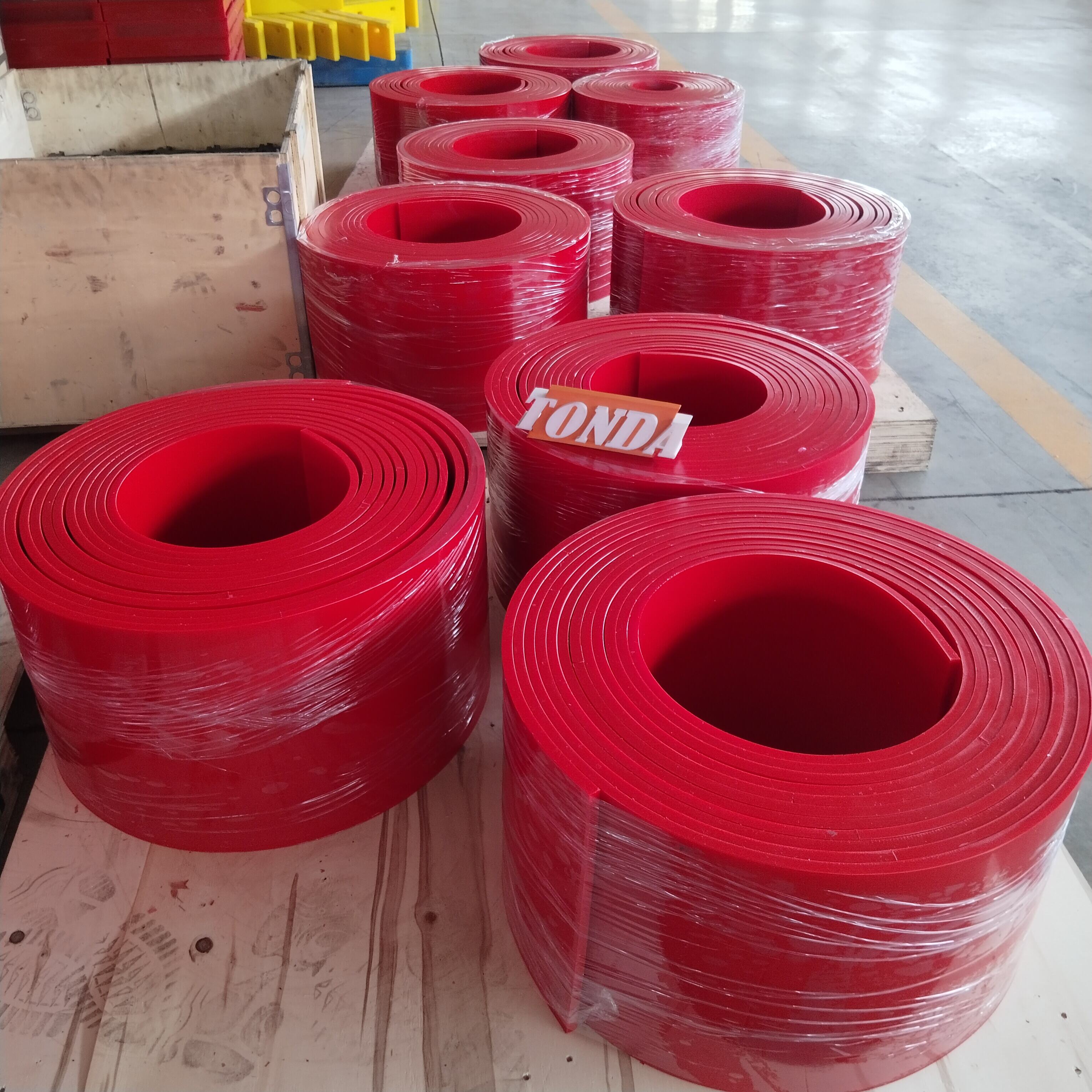 Ukugcina Ukusondela Ngenqanawe Eziphakamisayo Kwi-Grade Conveyor Skirting