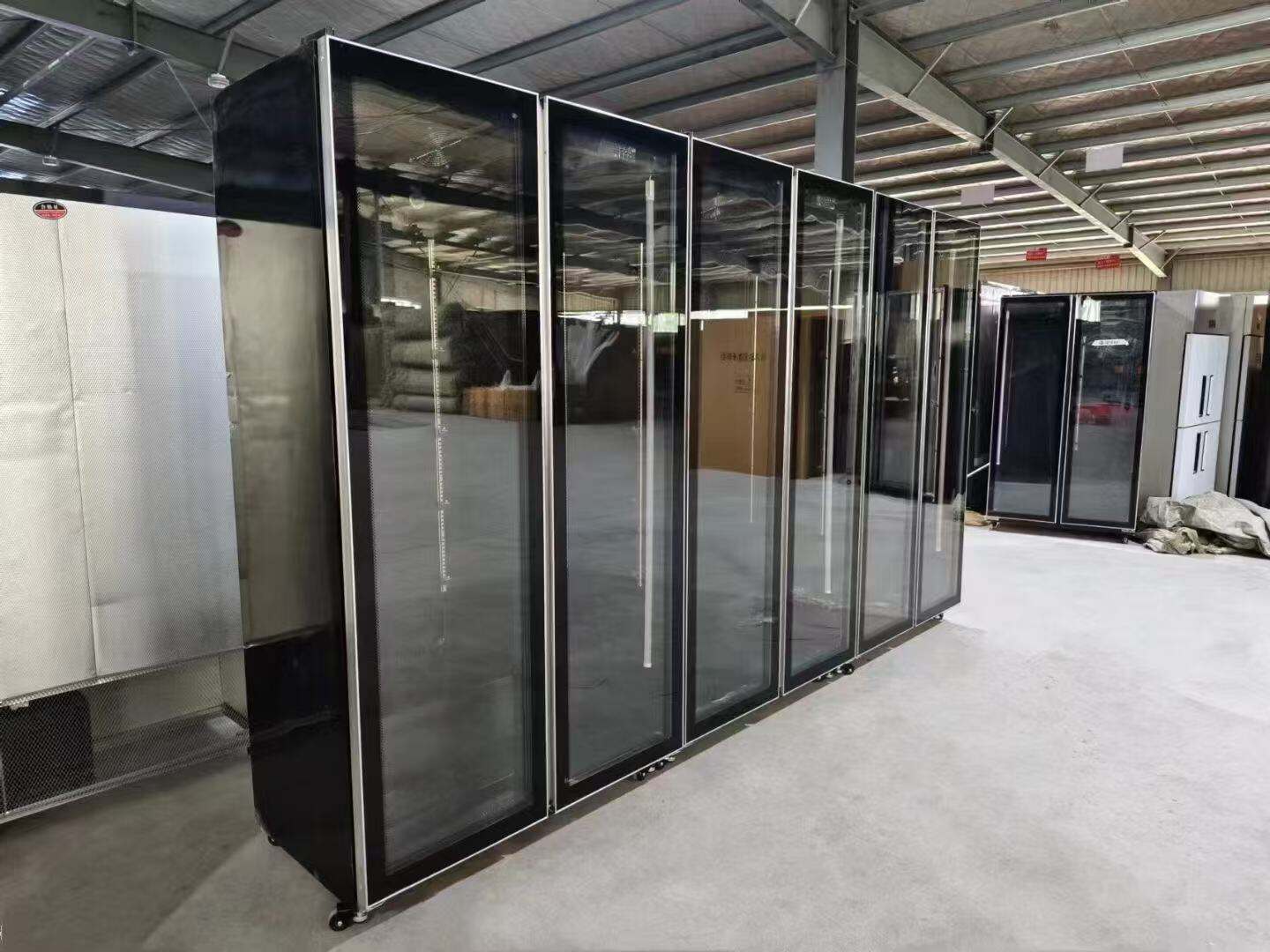 ثلاجة الوقوف: الحل الأمثل لاحتياجات التبريد التجارية الخاصة بك