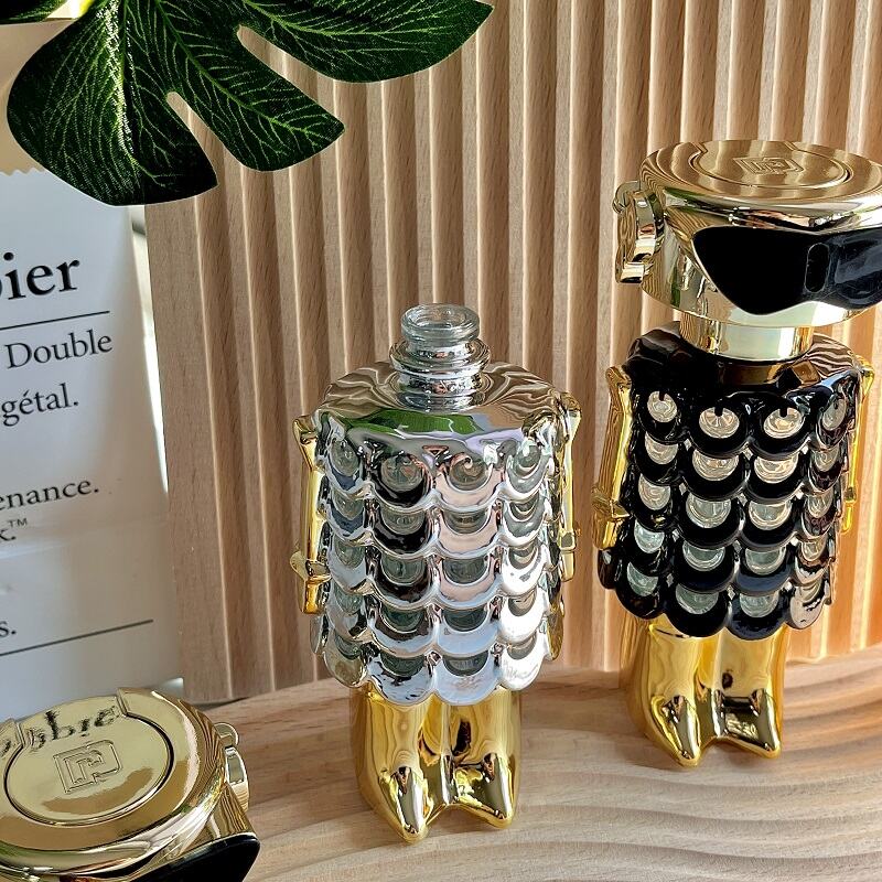 Classic sophistication of the black scent container