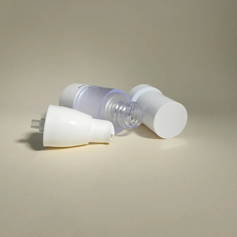 Say goodbye to freezer burn with airless containers.