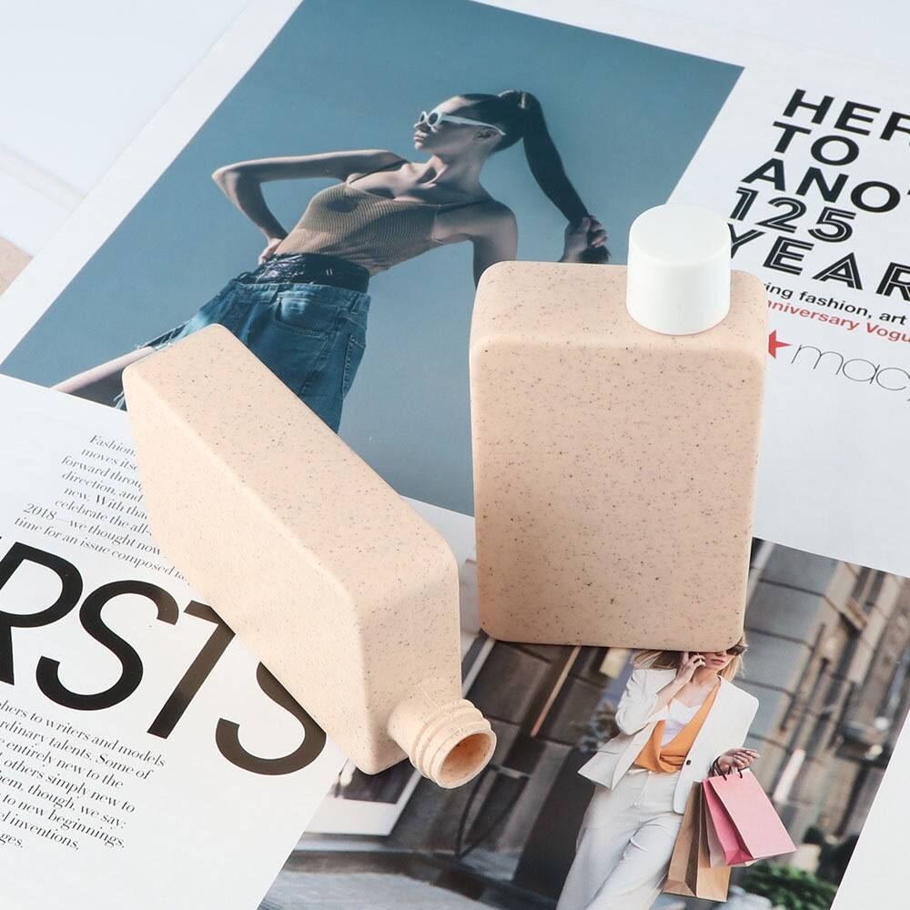 Plastik tekrar kullanılabilir şişeler