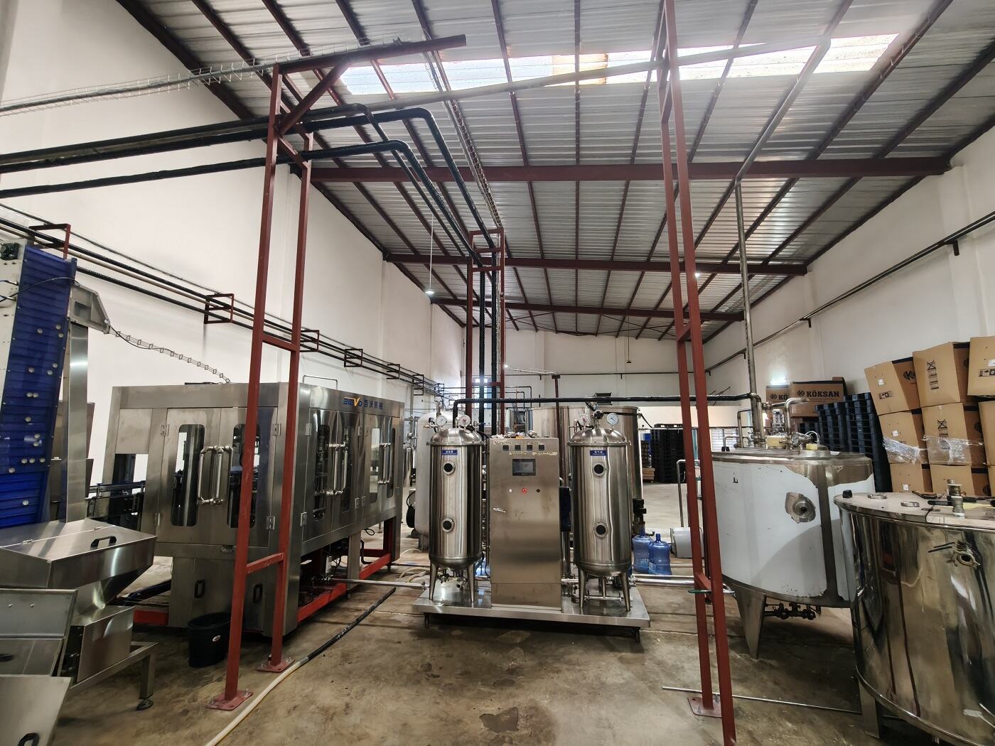 2000bph carbonated beverage filling production line for glass bottle in Benin