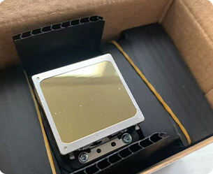 UV Flatbed Printer (7).jpg
