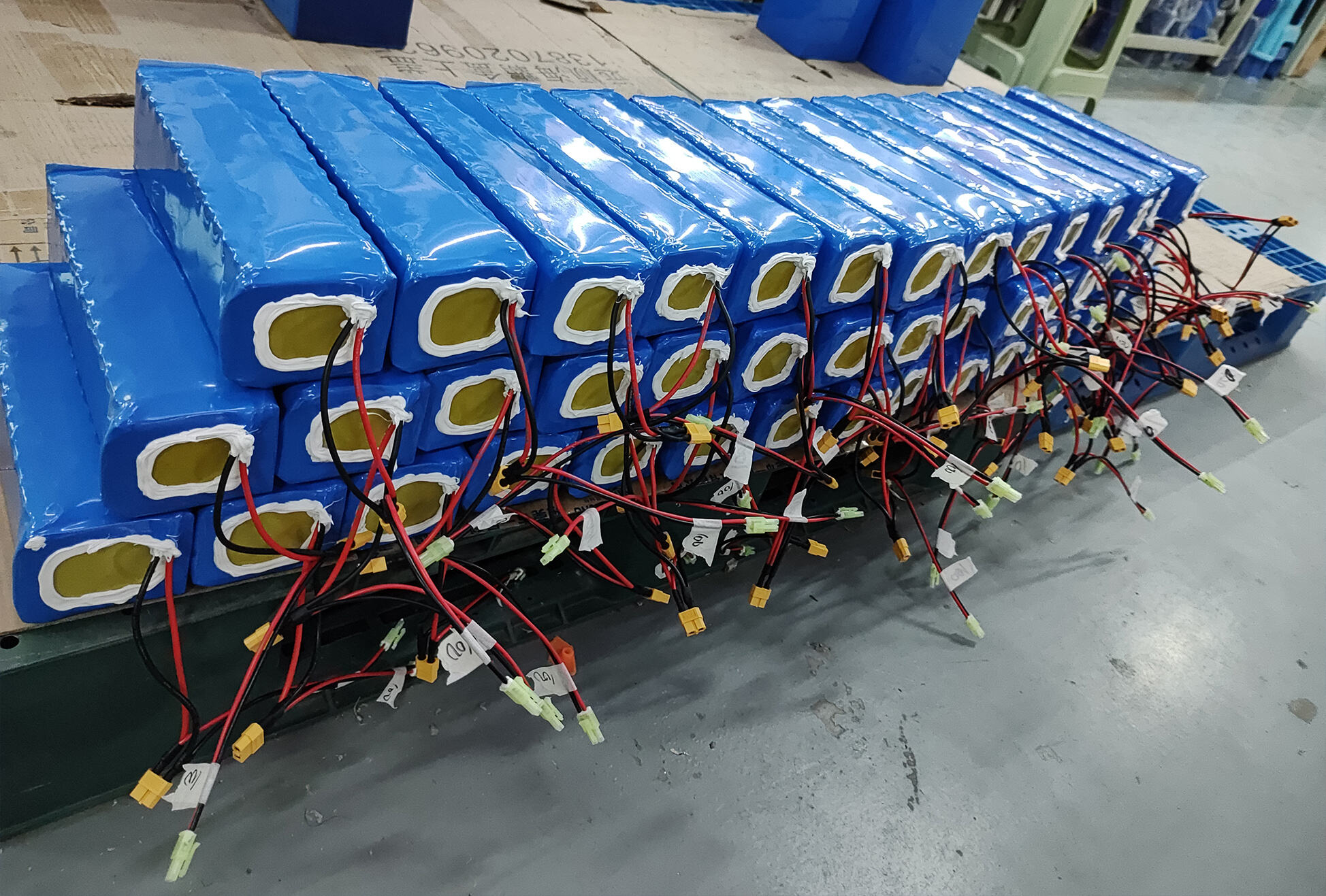 Lithium Battery vs Lead Acid: Which to Choose?