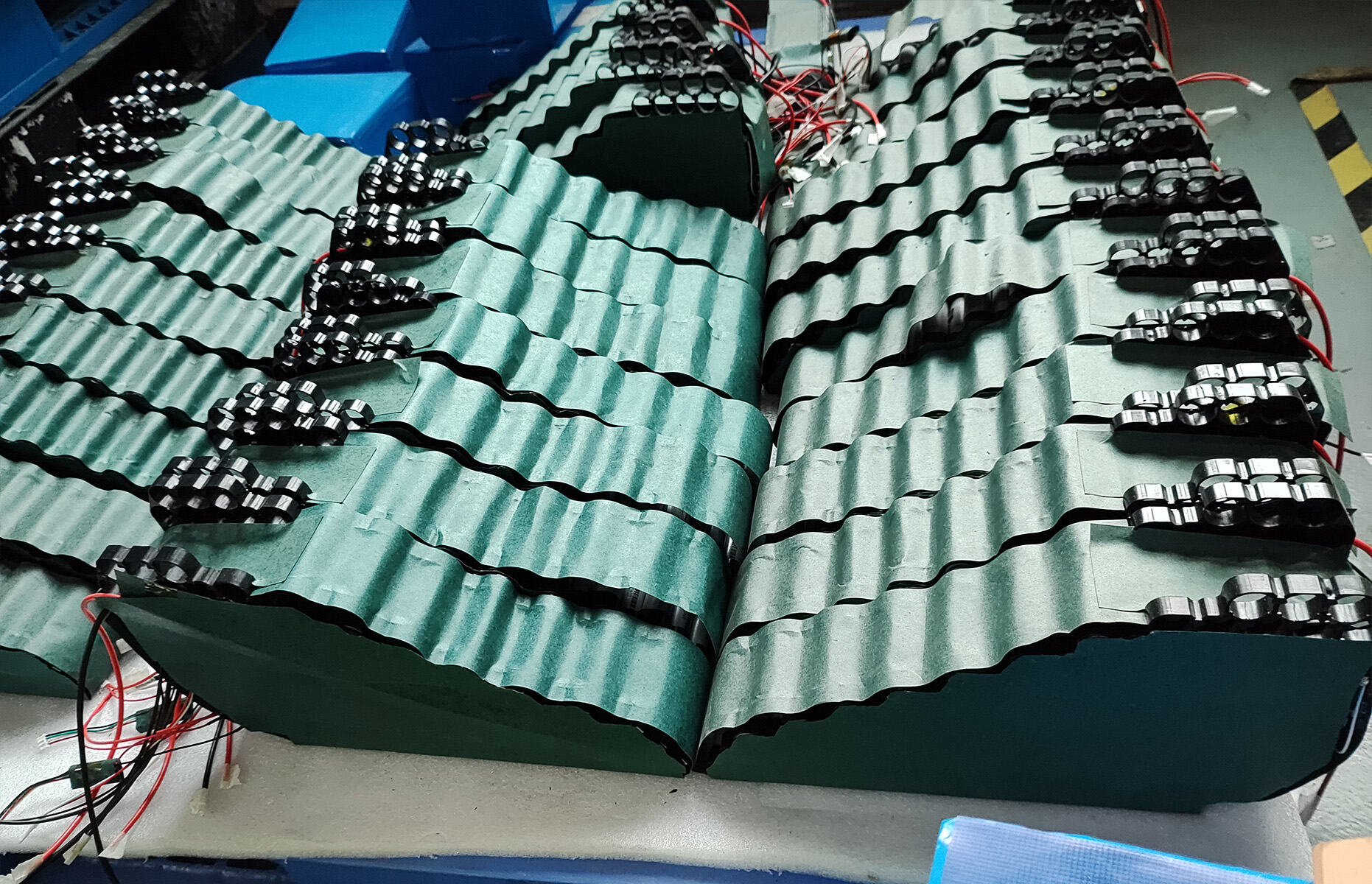 2025 Lithium Battery Guide: Types, Costs & Applications