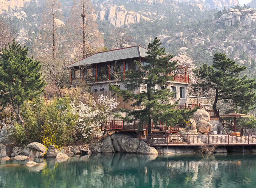 spring hiking team building at erlong mountain-2