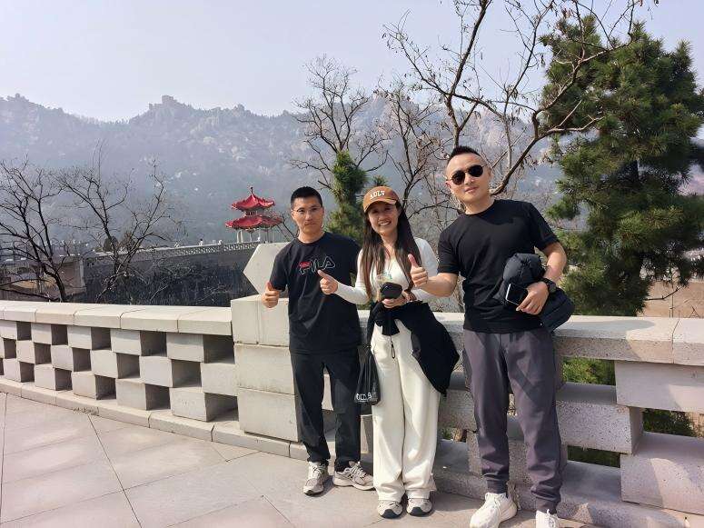 spring hiking team building at erlong mountain-4