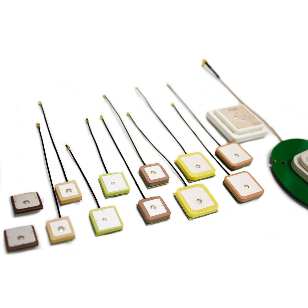 GPS GLONASS/GNSS Active GPS Ceramic Patch Antenna