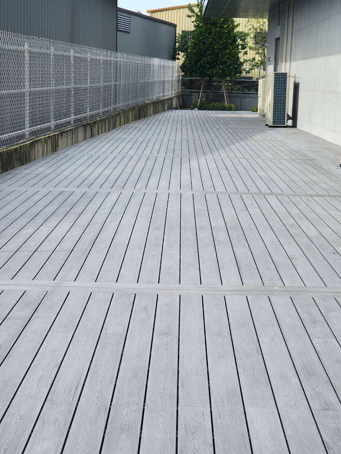 DECKING