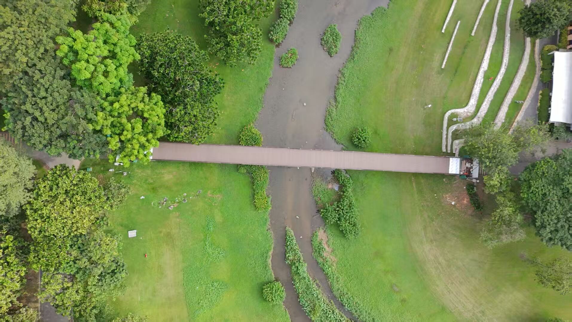 From Riverside Walkways to Public Bridges: How ASA Co-extruded PVC Decking is Reshaping Outdoor Infrastructure