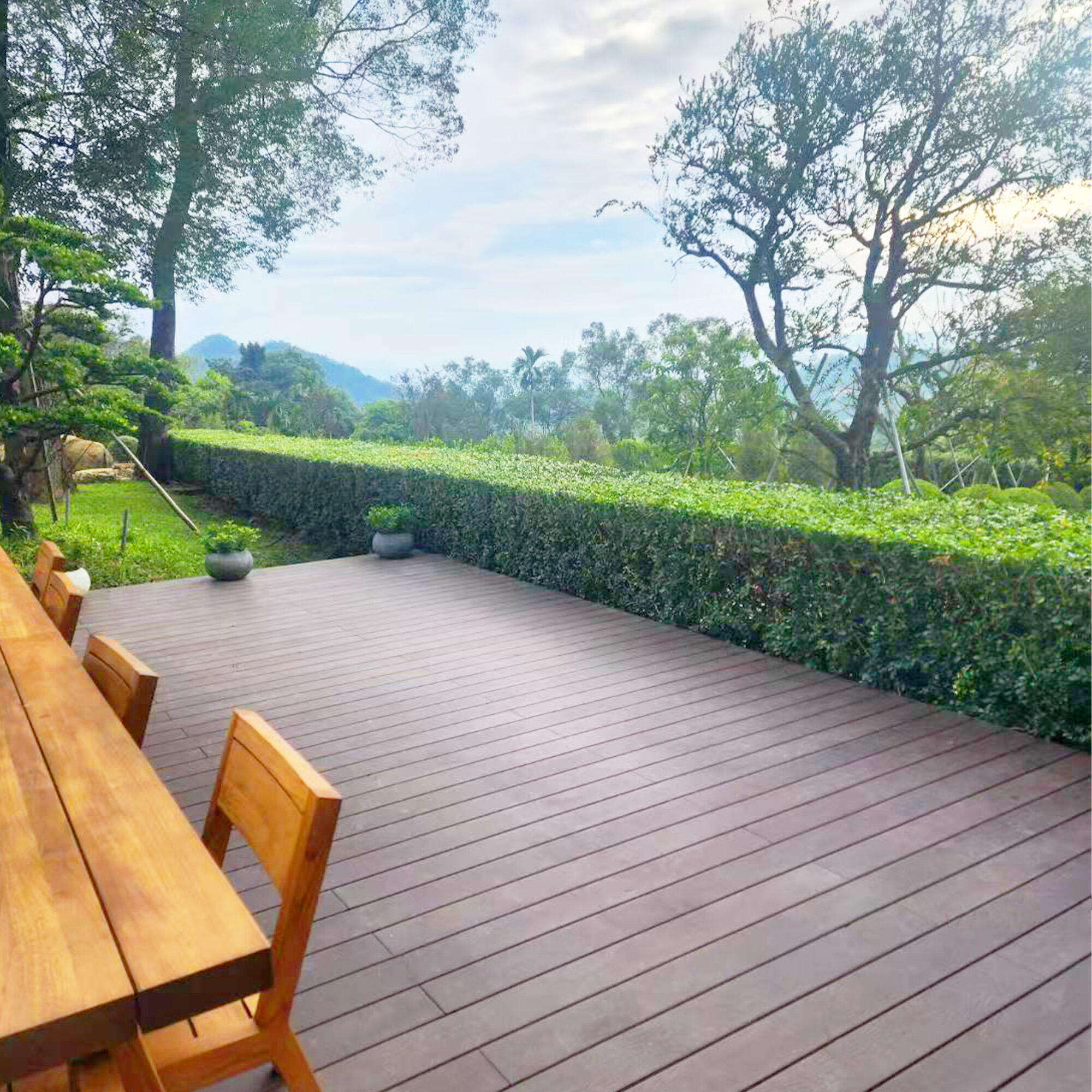 Why PVC Decking is Revolutionizing Canadian Backyards