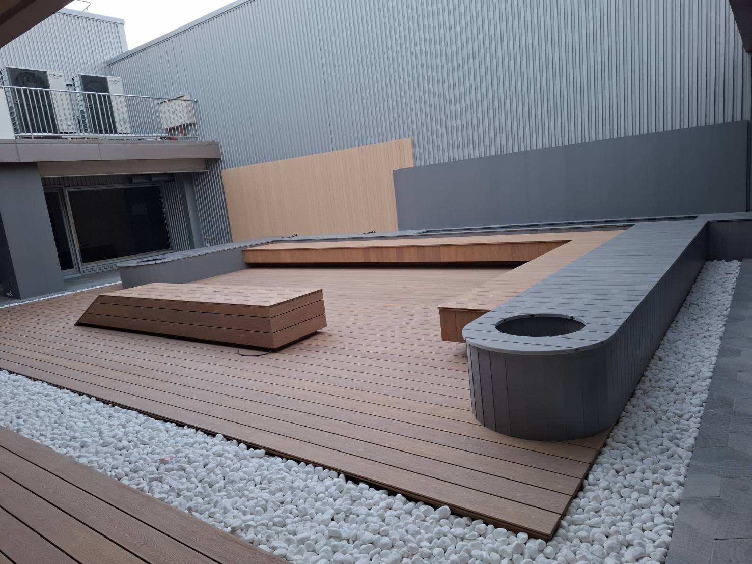 Sunderland: A Color Narrative on the Deck