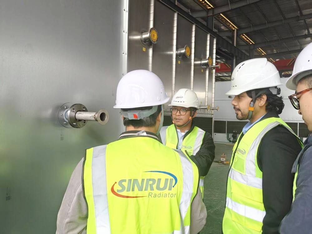 Indonesian customers visited the Sinrui Mining factory.jpg