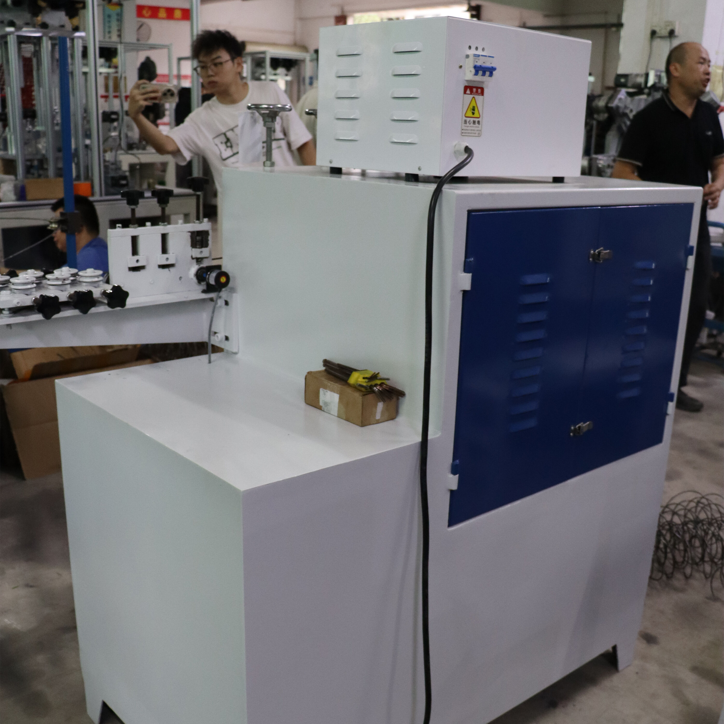 Gyűrűkészítő gépek minőségellenőrzése: A gyűrűk minőségének egyenletes biztosítása