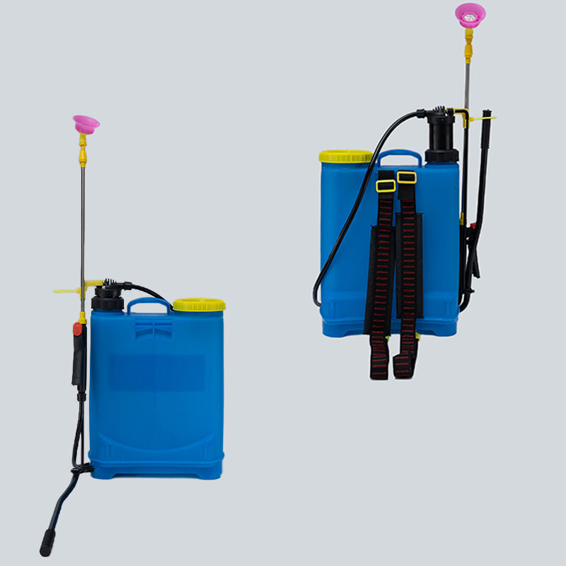 Low cost plastic knapsack sprayer