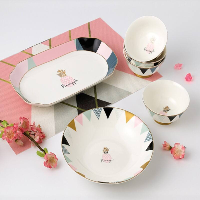 Bespoke Chinese Porcelain Dish Set: Exquisite Customization for a Unique Dining Experience